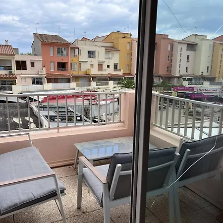 Central Avec Piscine Et Parking Au Cap D'agde - 5 Pers - Fr-1-749-62 * Agde